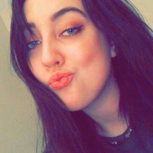 Meet your Posher, Esther